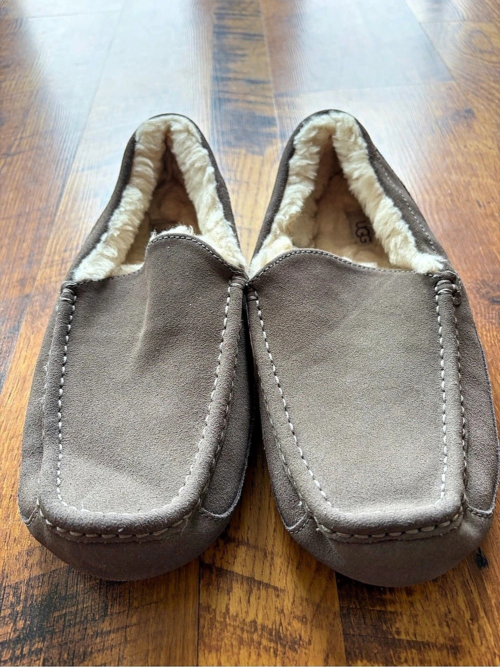 UGG Ascot Brown Slippers US 11 wide
